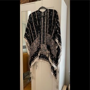 Vince Camuto Shawl - OS